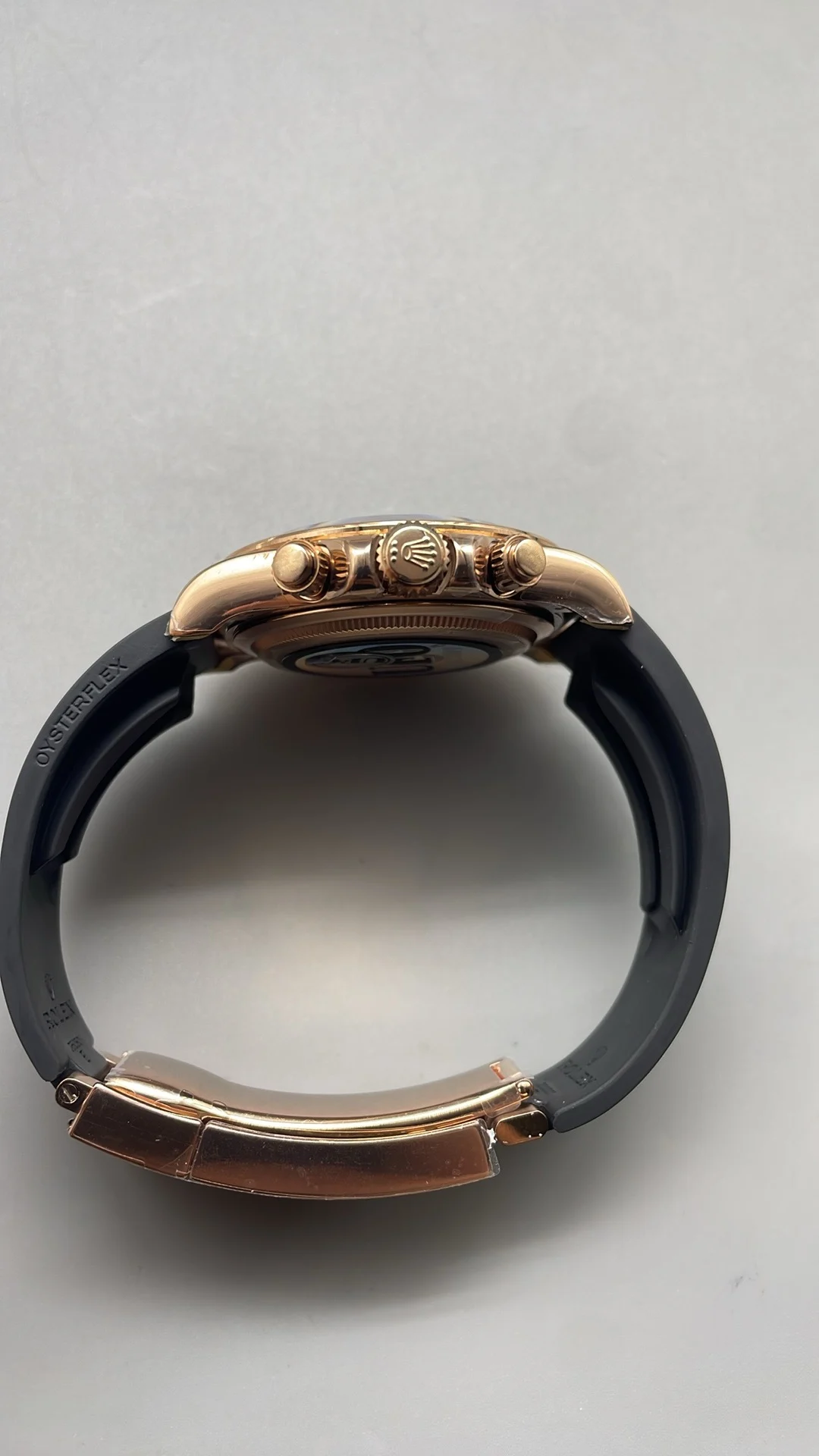 UFO, rose gold coffee, free-sprung balance 4131, weighted version — photographed off the sweep