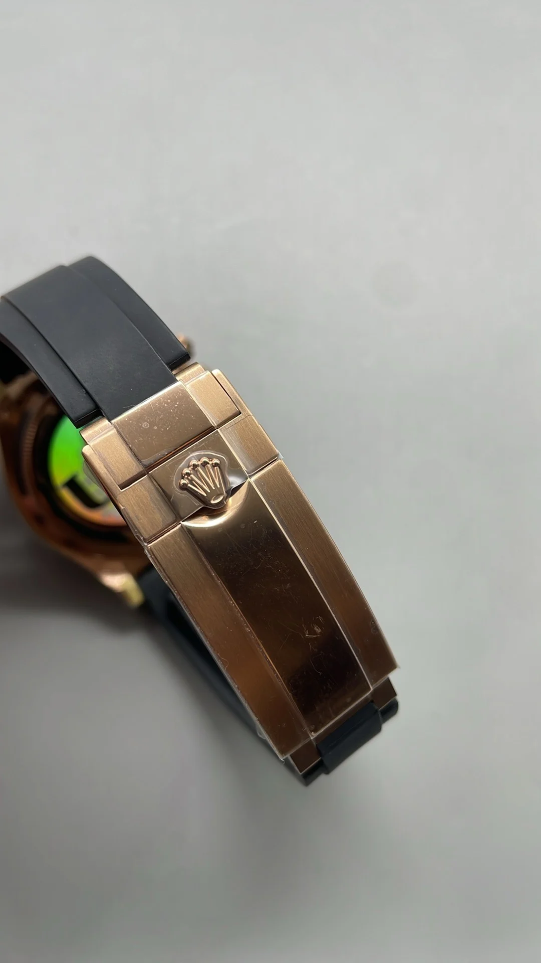 UFO, rose gold coffee, free-sprung balance 4131, weighted version — photographed off the sweep