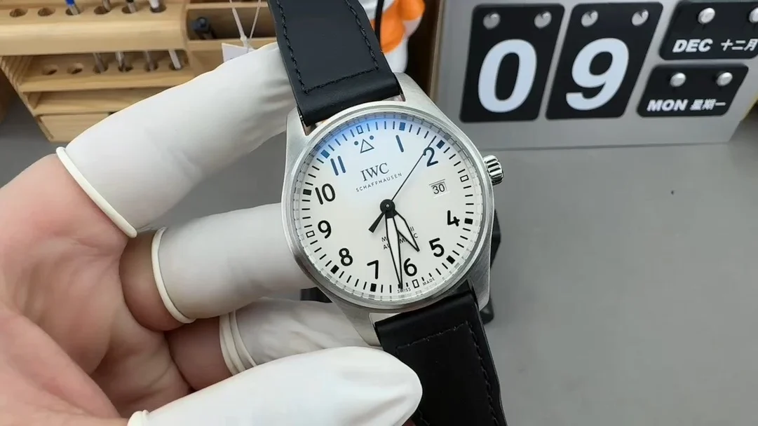 V7 Mark X18 White Seagull 2892 Movement