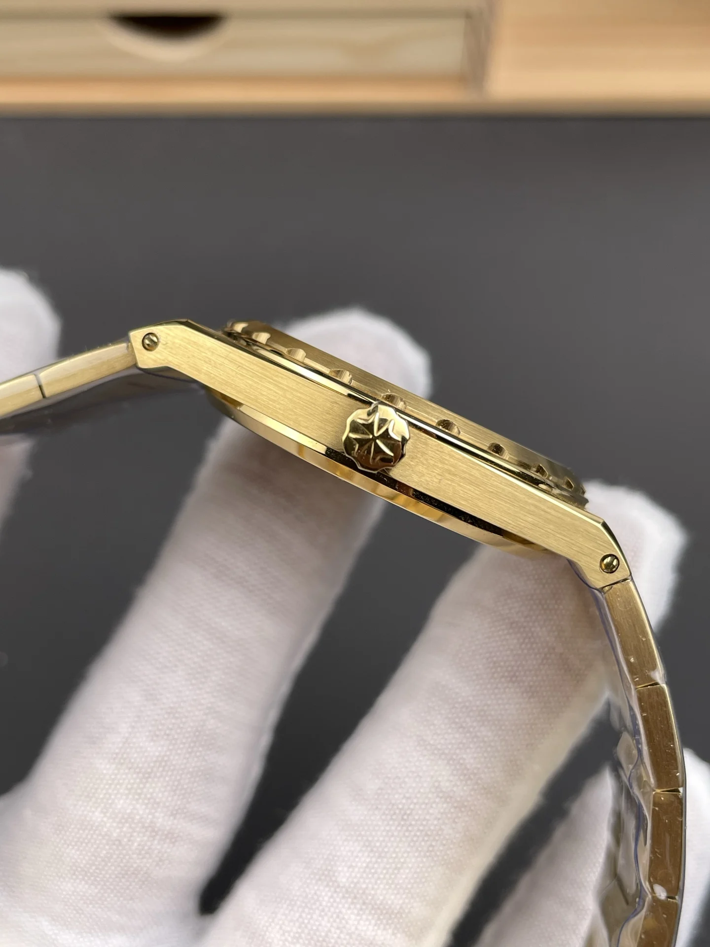 Vacheron Constantin 37mm — photographed off the sweep