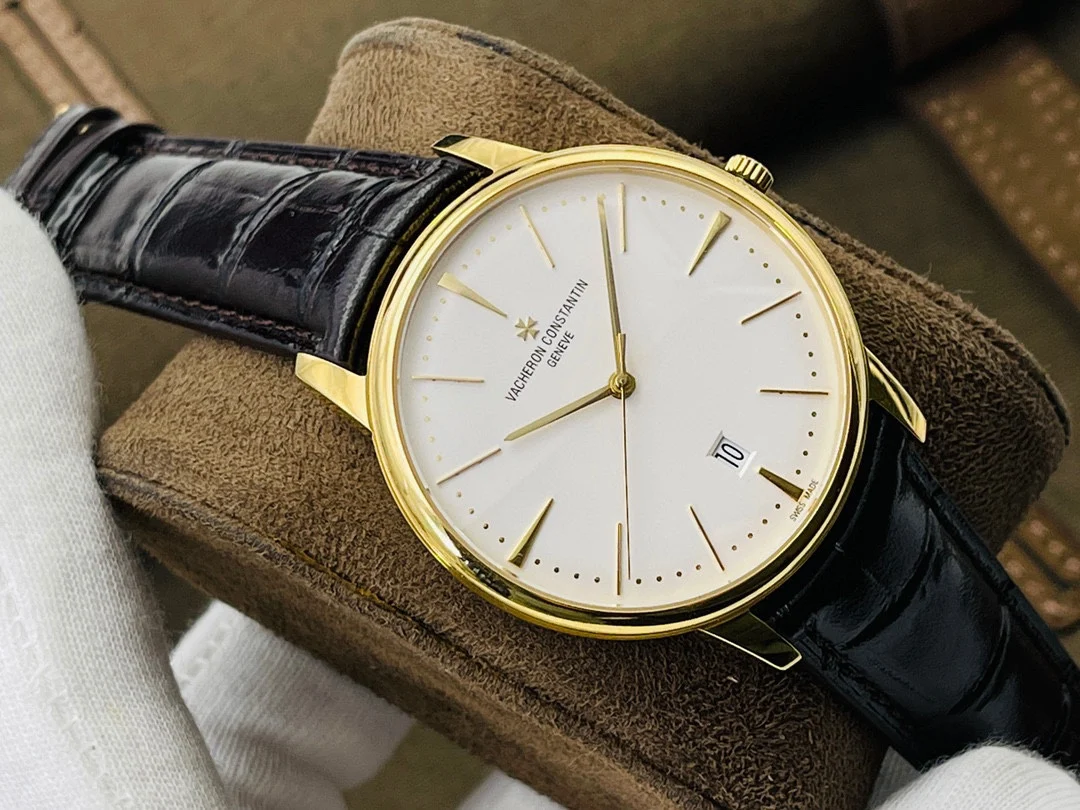 Vacheron Constantin 40mm — photographed off the sweep
