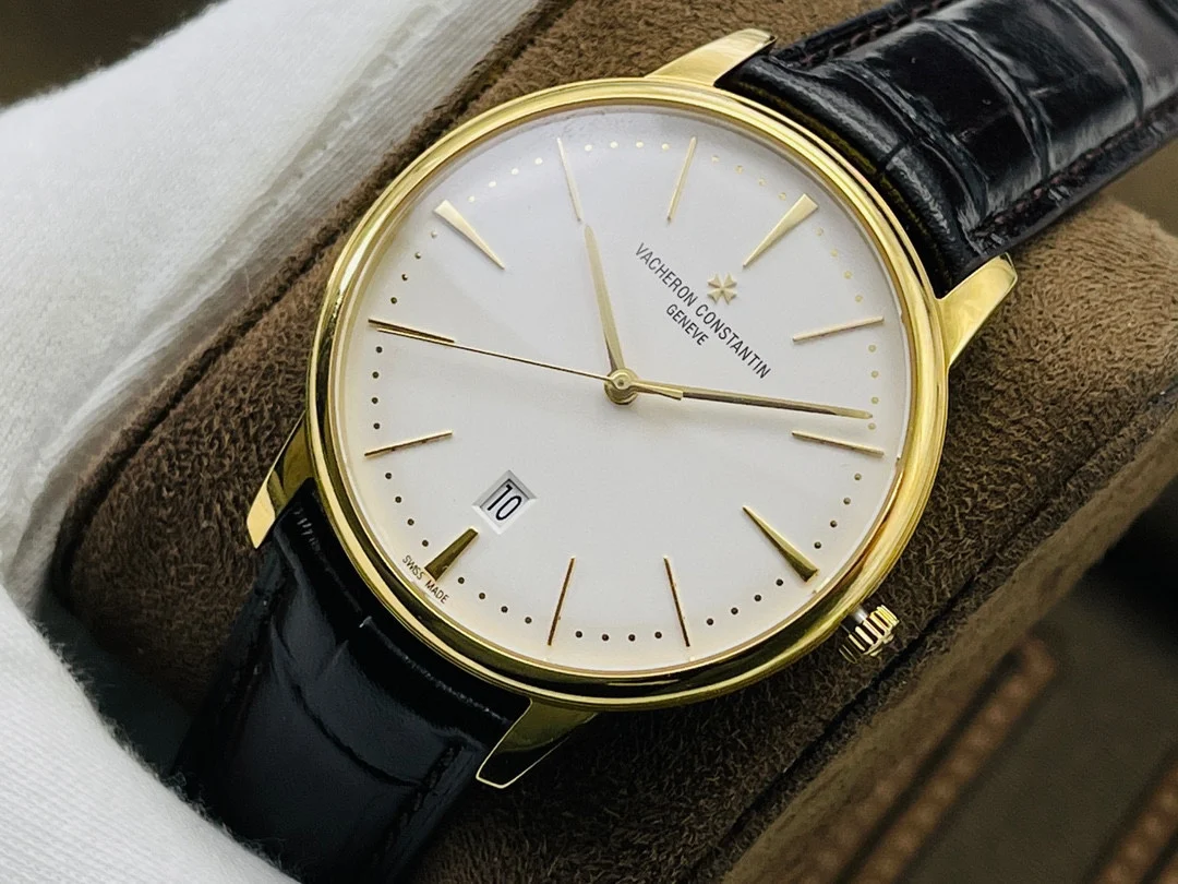 Vacheron Constantin 40mm — photographed off the sweep