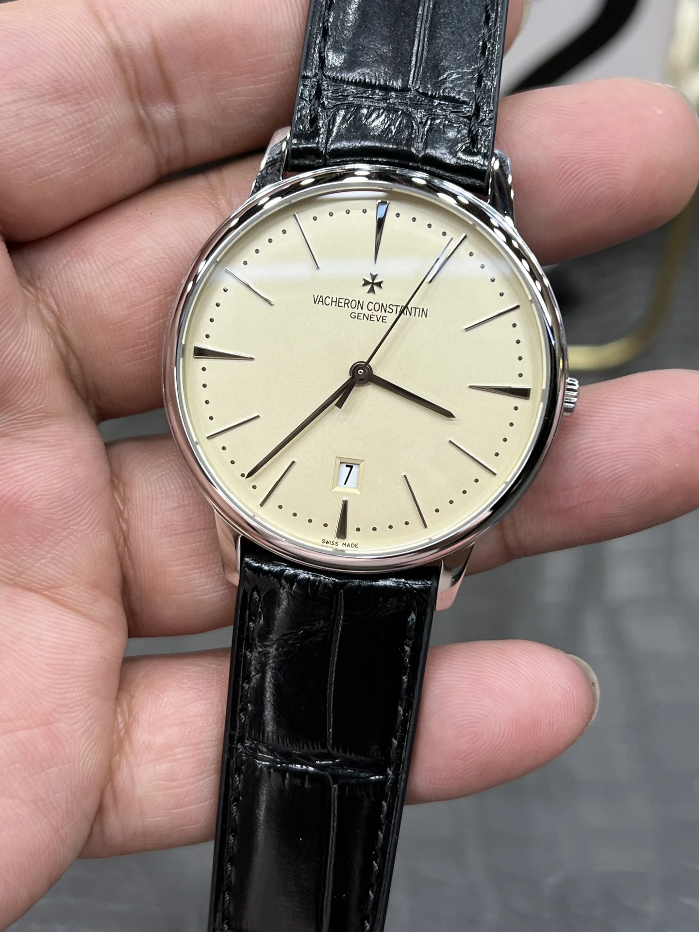 Vacheron Constantin 40mm — photographed off the sweep