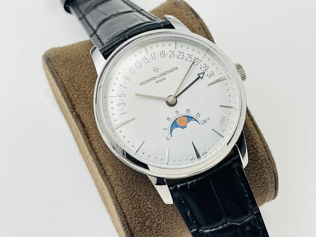 Vacheron Constantin 42.5mm — photographed off the sweep