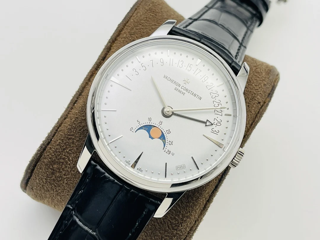 Vacheron Constantin 42.5mm — photographed off the sweep