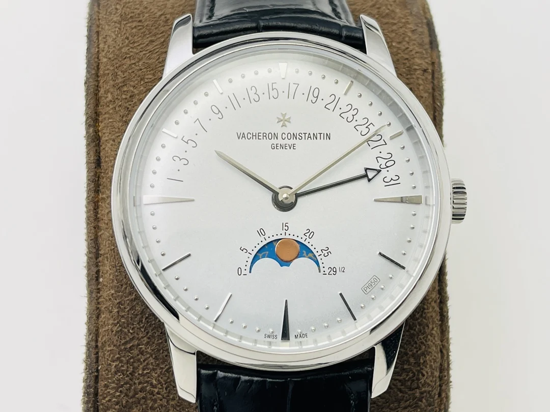 Vacheron Constantin 42.5mm — photographed off the sweep