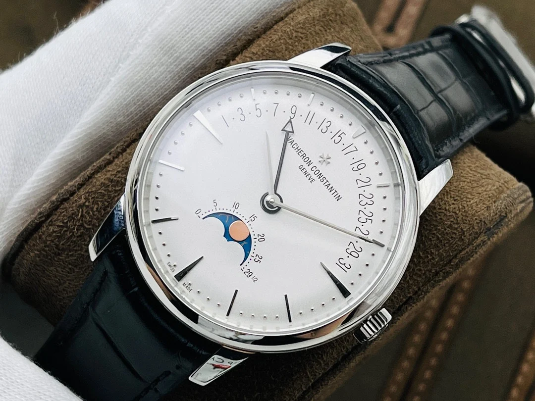 Vacheron Constantin 42.5mm — photographed off the sweep