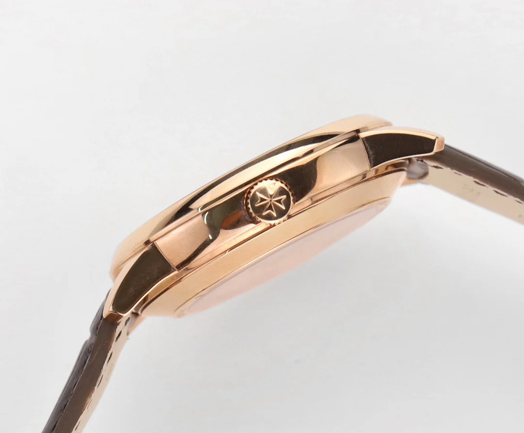 Vacheron Constantin 42.5mm — photographed off the sweep