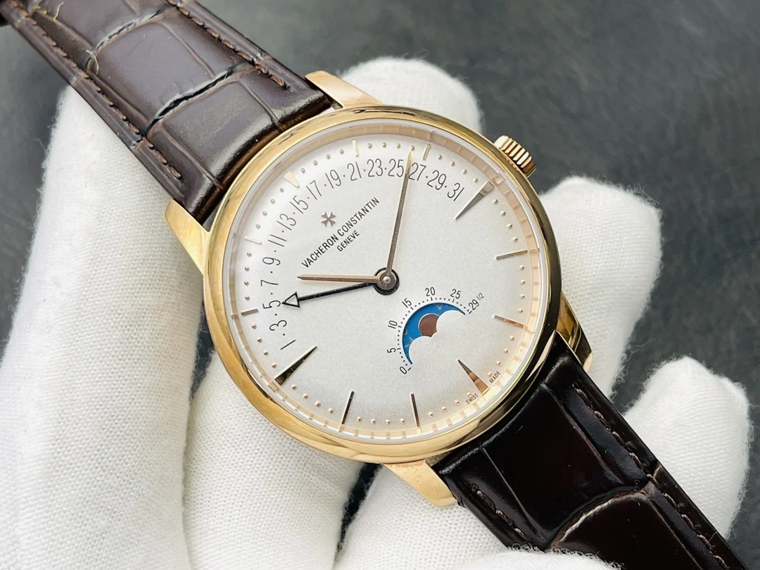 Vacheron Constantin 42.5mm — photographed off the sweep