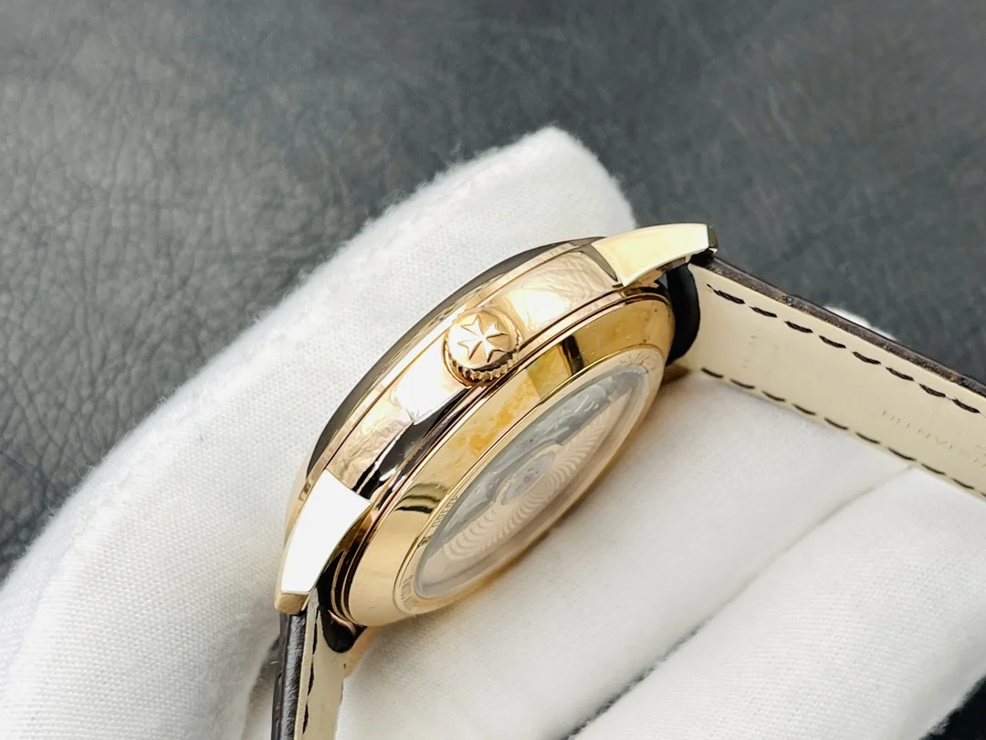 Vacheron Constantin 42.5mm — photographed off the sweep
