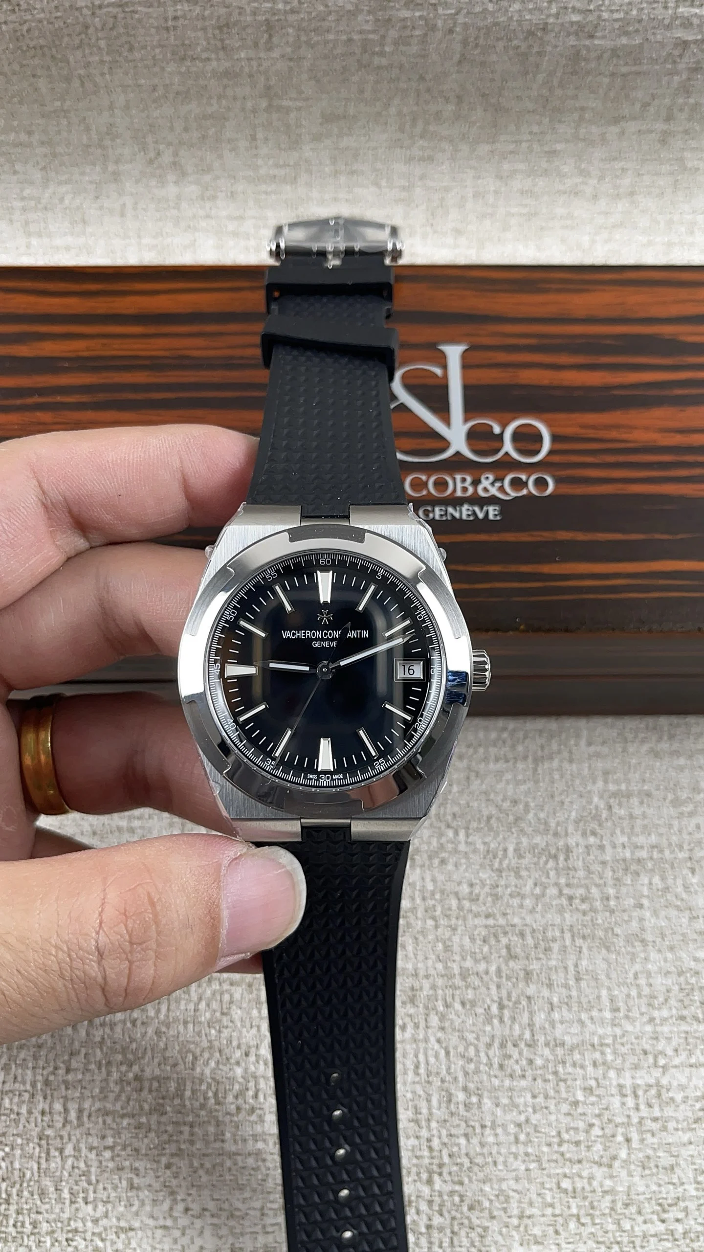 Vacheron Constantin 4500V collection! Paired with a 9015 engine
