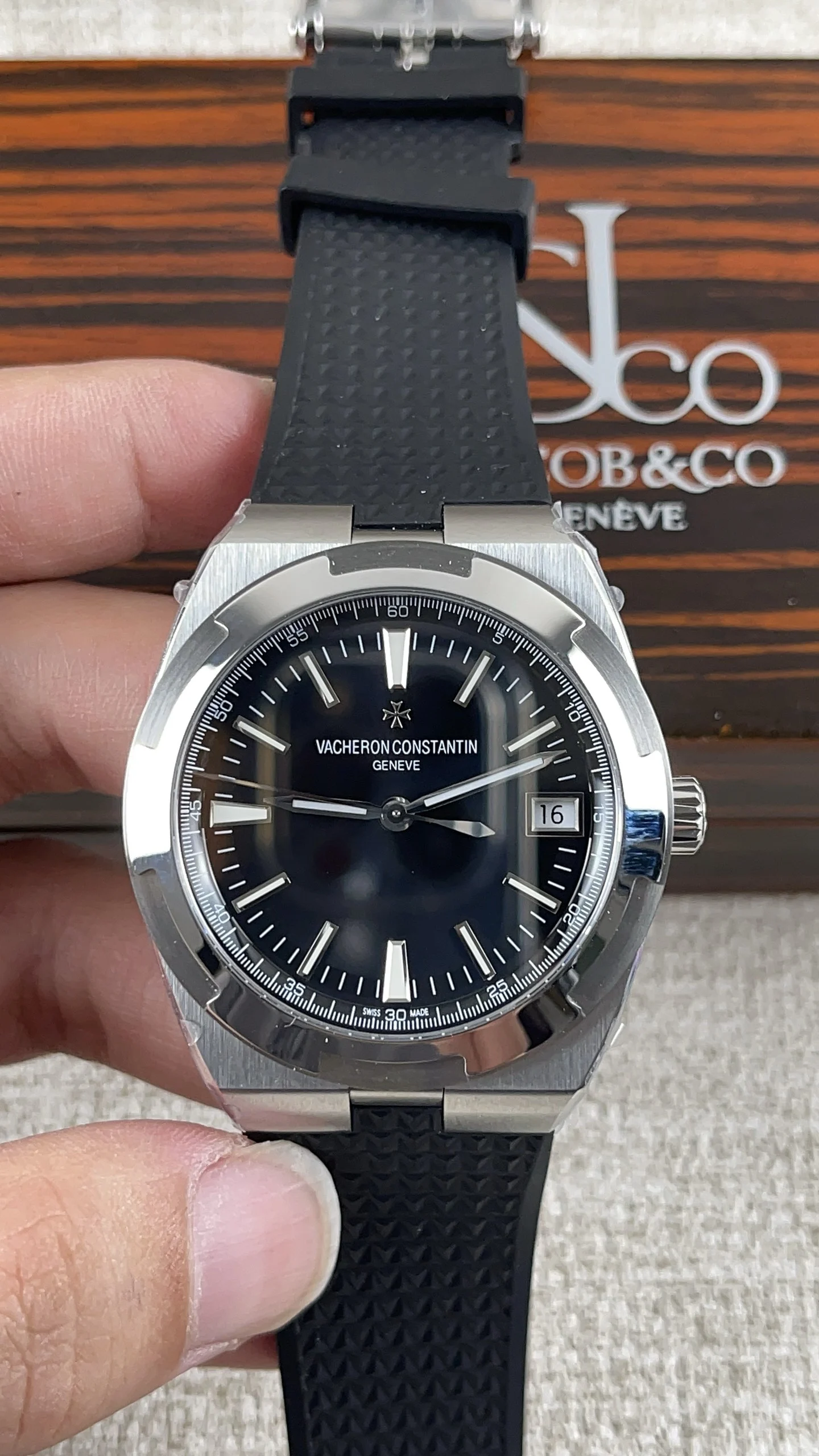 Vacheron Constantin 4500V collection! Paired with a 9015 engine — photographed off the sweep