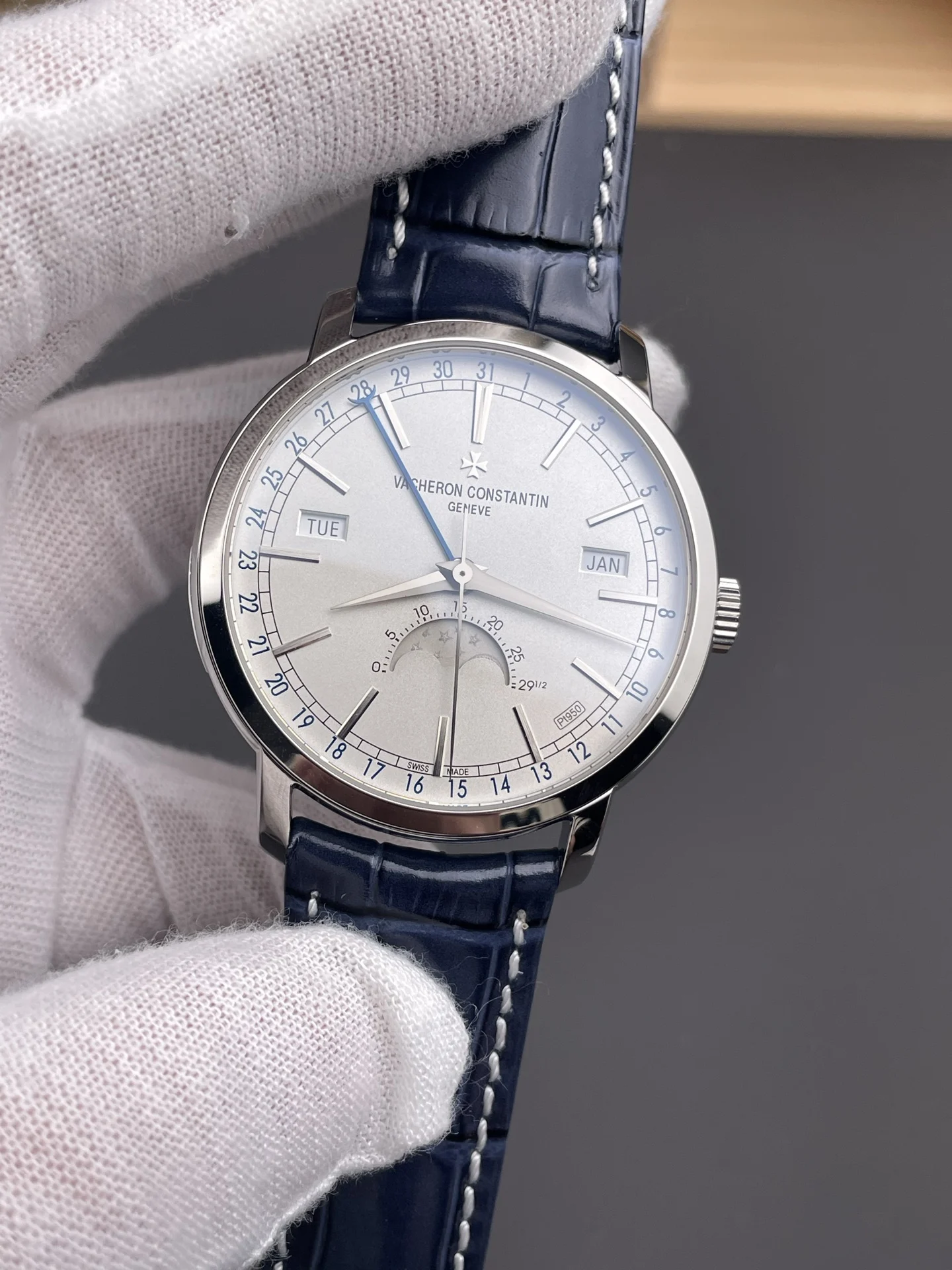 Vacheron Constantin Grey Dial — photographed off the sweep
