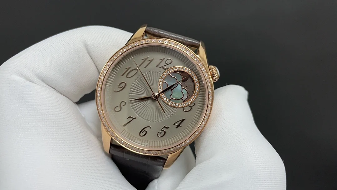Vacheron Constantin Moon Phase Steel — photographed off the sweep