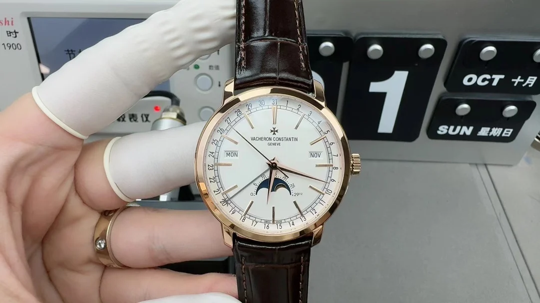 Vacheron Constantin Moon Phase — photographed off the sweep