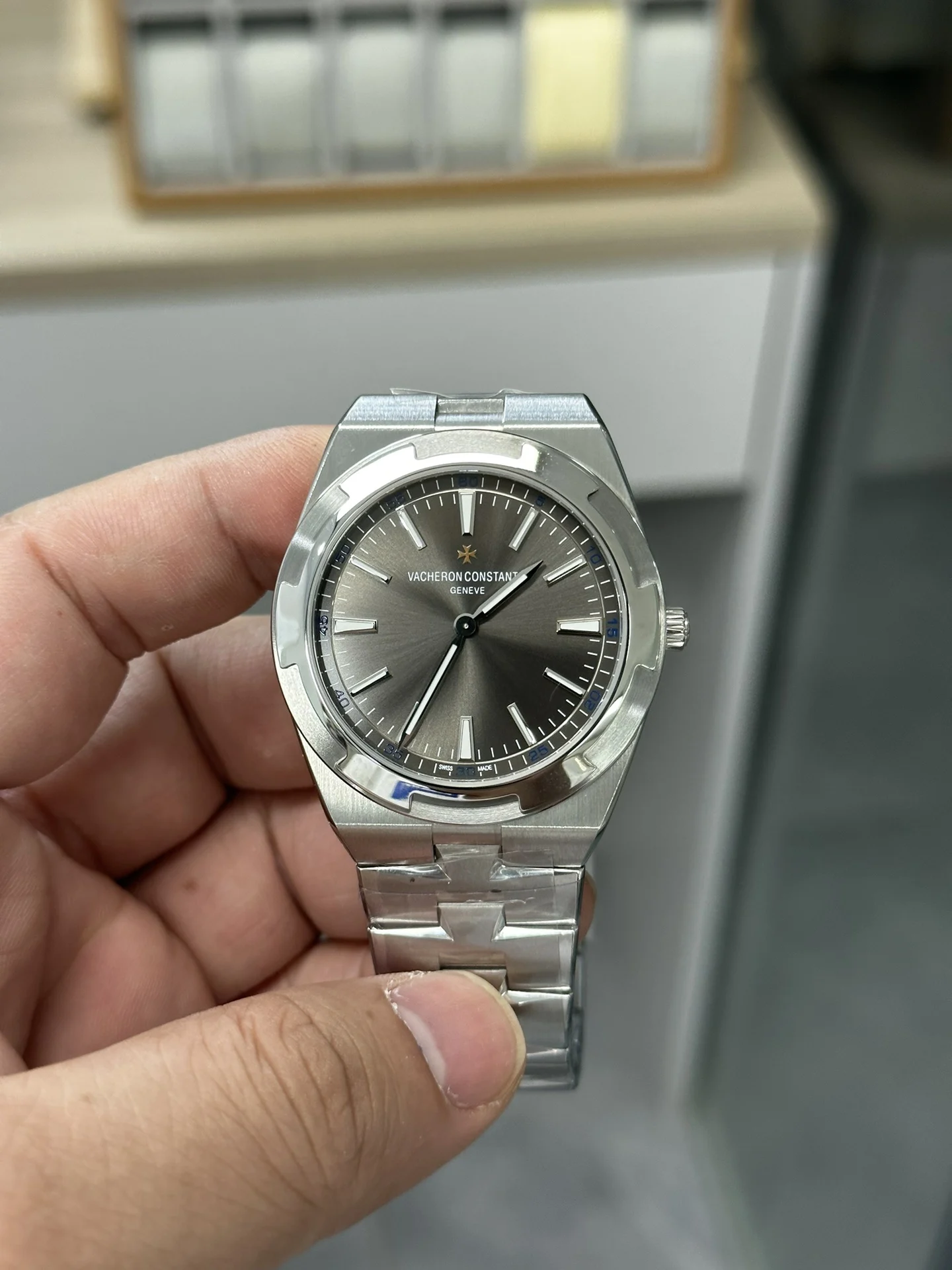 Vacheron Constantin Overseas
