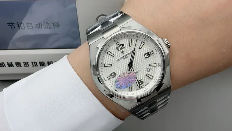 Vacheron Constantin Overseas