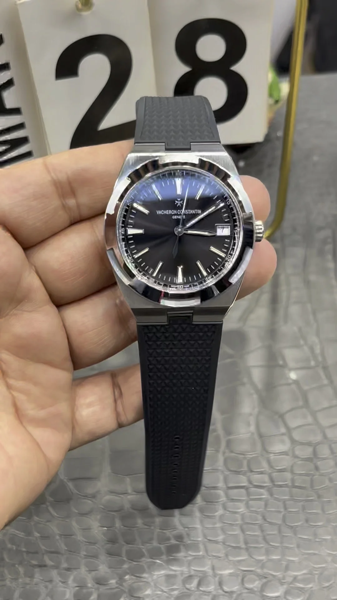 Vacheron Constantin Overseas 41mm