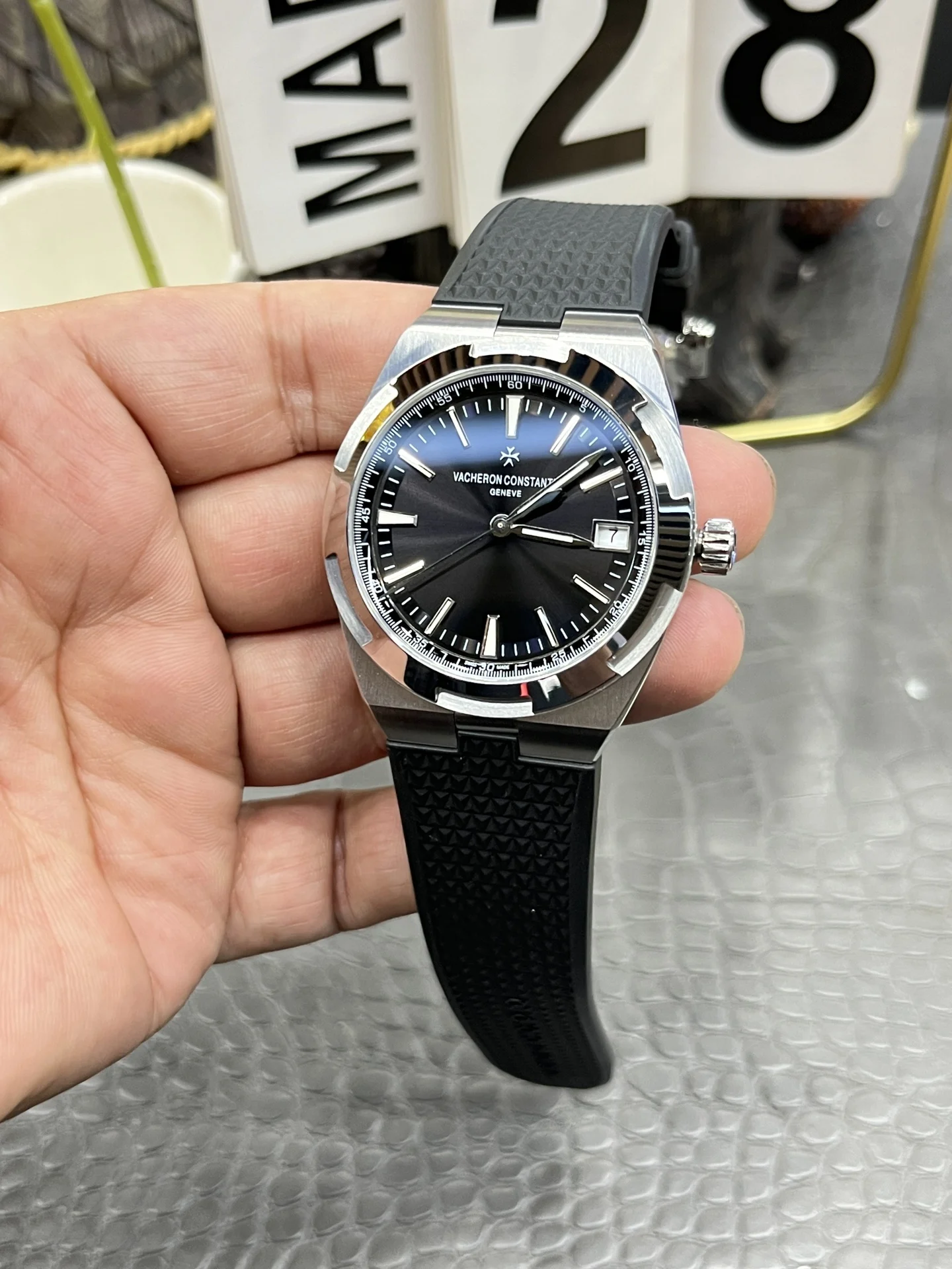 Vacheron Constantin Overseas 41mm — photographed off the sweep