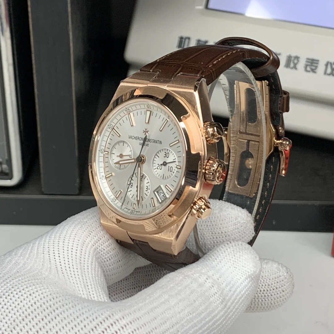 Vacheron Constantin Overseas 5500V/000R-B074 — photographed off the sweep