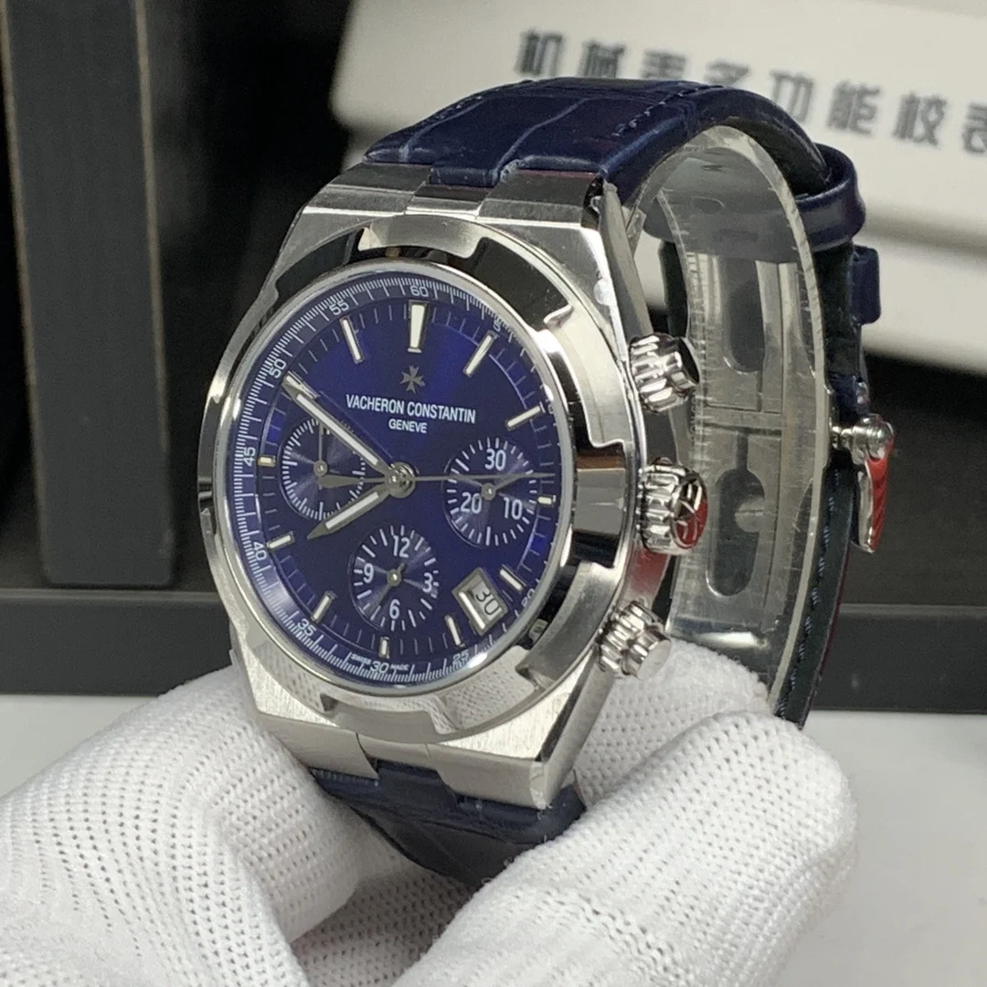 Vacheron Constantin Overseas 5500V/110A-B075 — photographed off the sweep