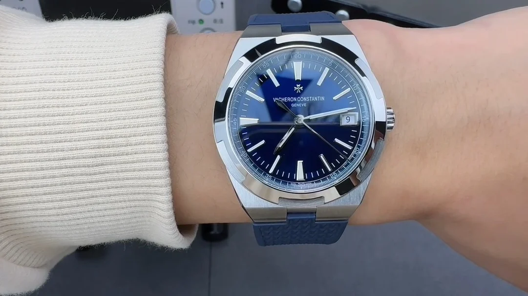 Vacheron Constantin Overseas — photographed off the sweep