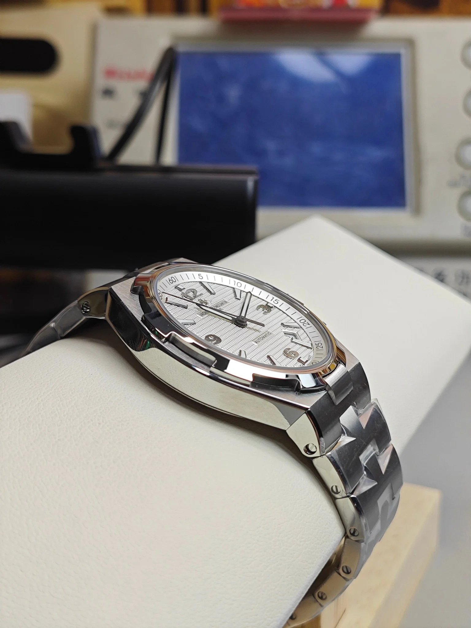 Vacheron Constantin Overseas — photographed off the sweep