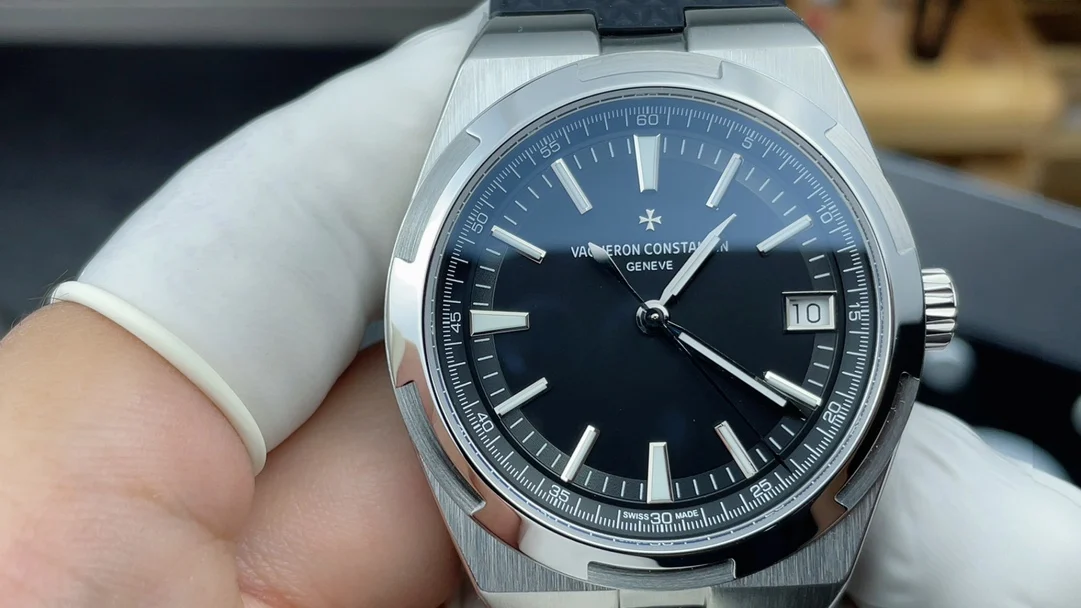 Vacheron Constantin Overseas Black Dial — photographed off the sweep