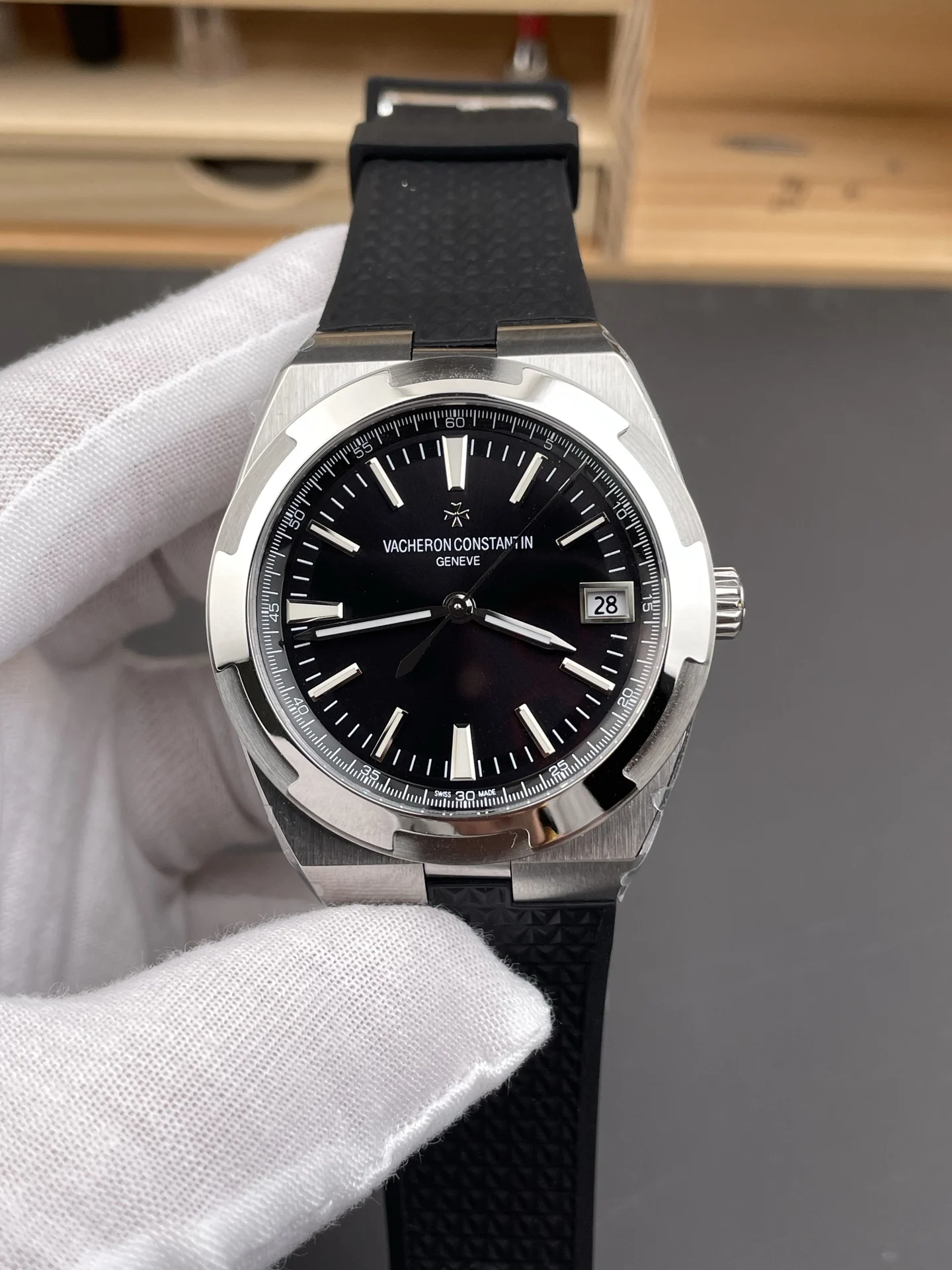 Vacheron Constantin Overseas Black Dial 41mm — photographed off the sweep