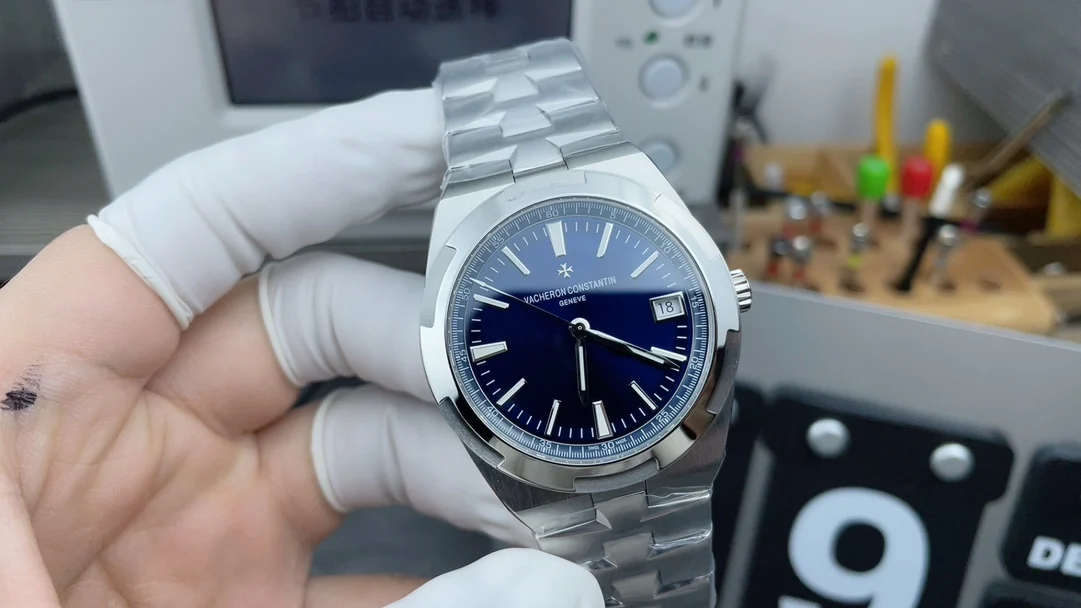 Vacheron Constantin Overseas Blue Dial — photographed off the sweep
