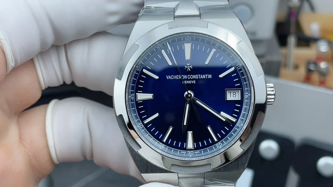 Vacheron Constantin Overseas Blue Dial — photographed off the sweep