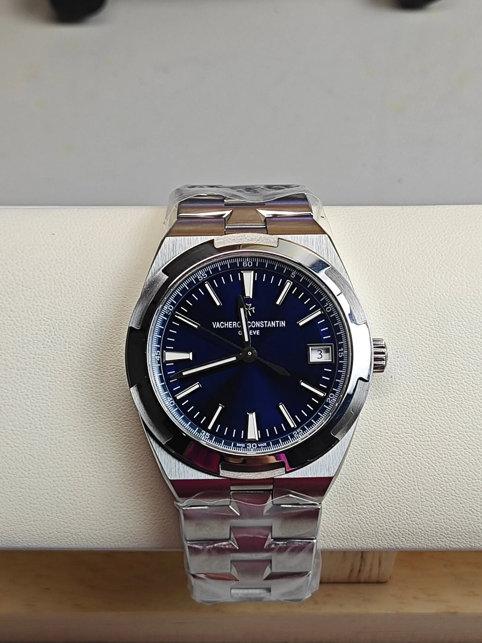 Vacheron Constantin Overseas Blue Dial — photographed off the sweep