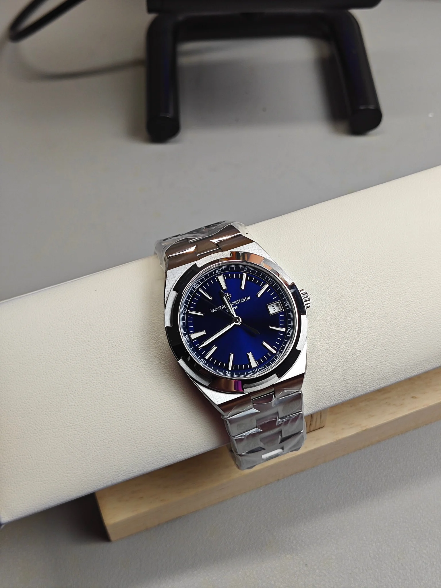 Vacheron Constantin Overseas Blue Dial — photographed off the sweep