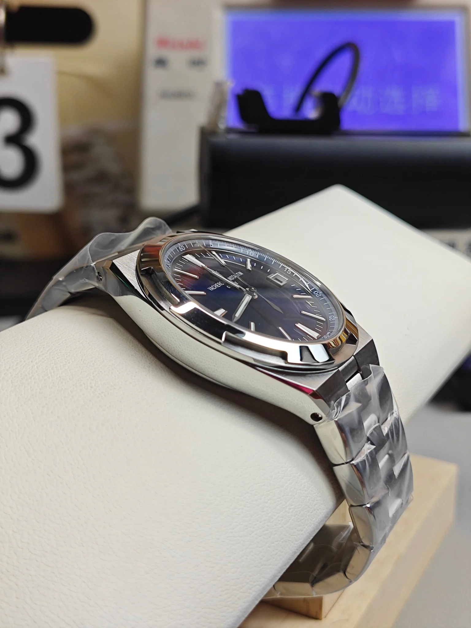 Vacheron Constantin Overseas Blue Dial — photographed off the sweep
