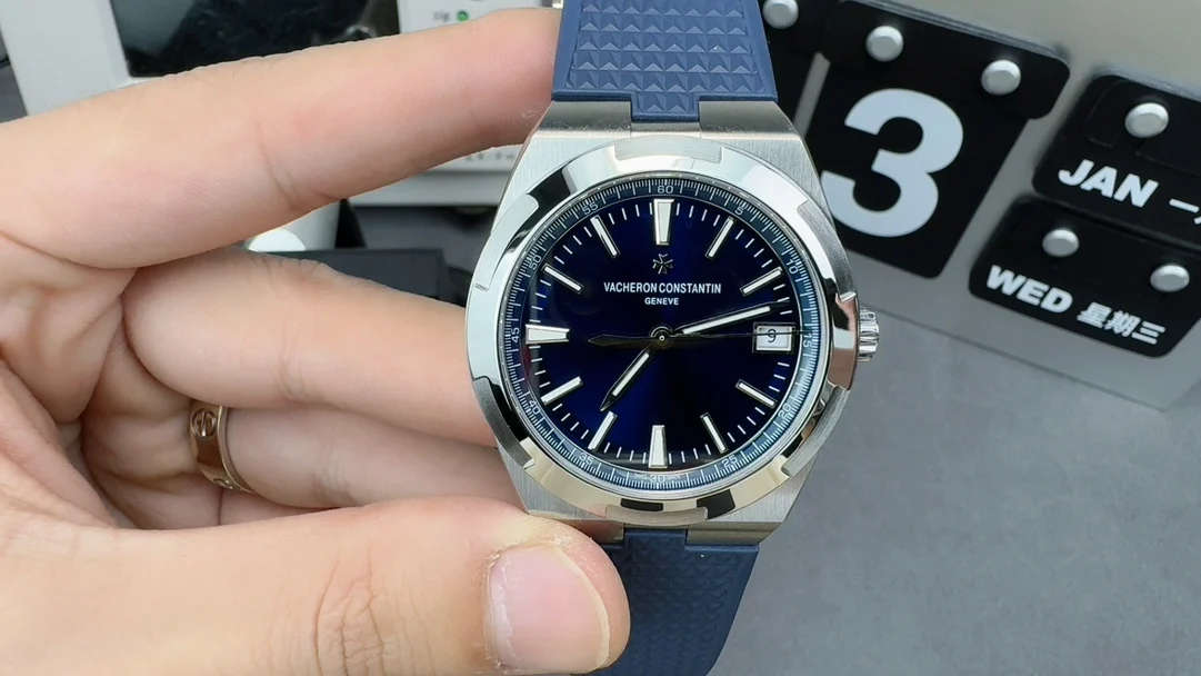 Vacheron Constantin Overseas Blue Dial — photographed off the sweep