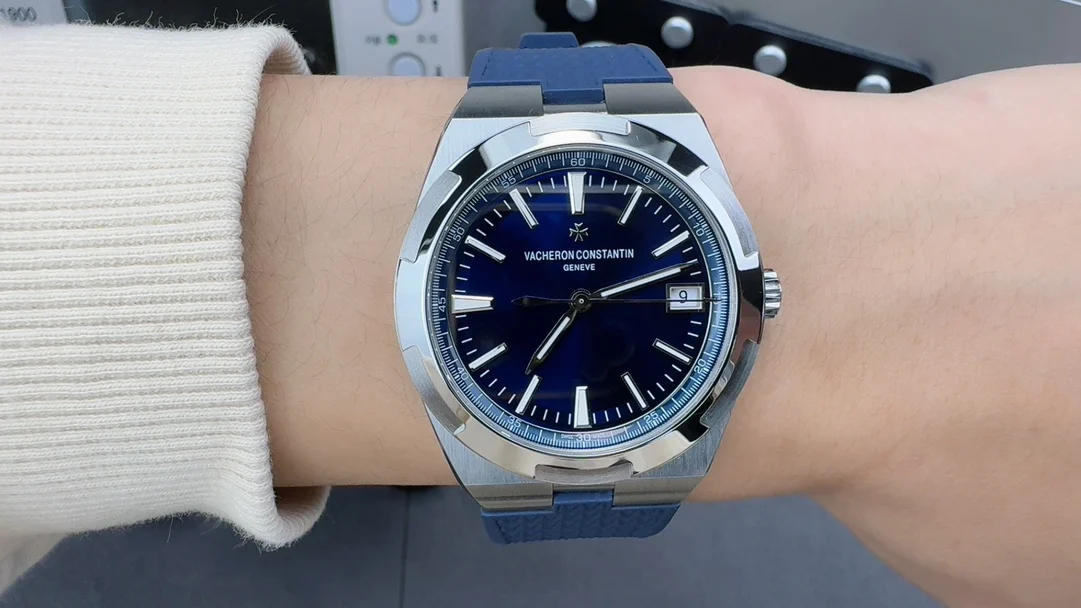 Vacheron Constantin Overseas Blue Dial — photographed off the sweep