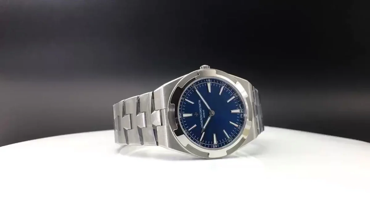 Vacheron Constantin Overseas Blue Dial 40mm — photographed off the sweep