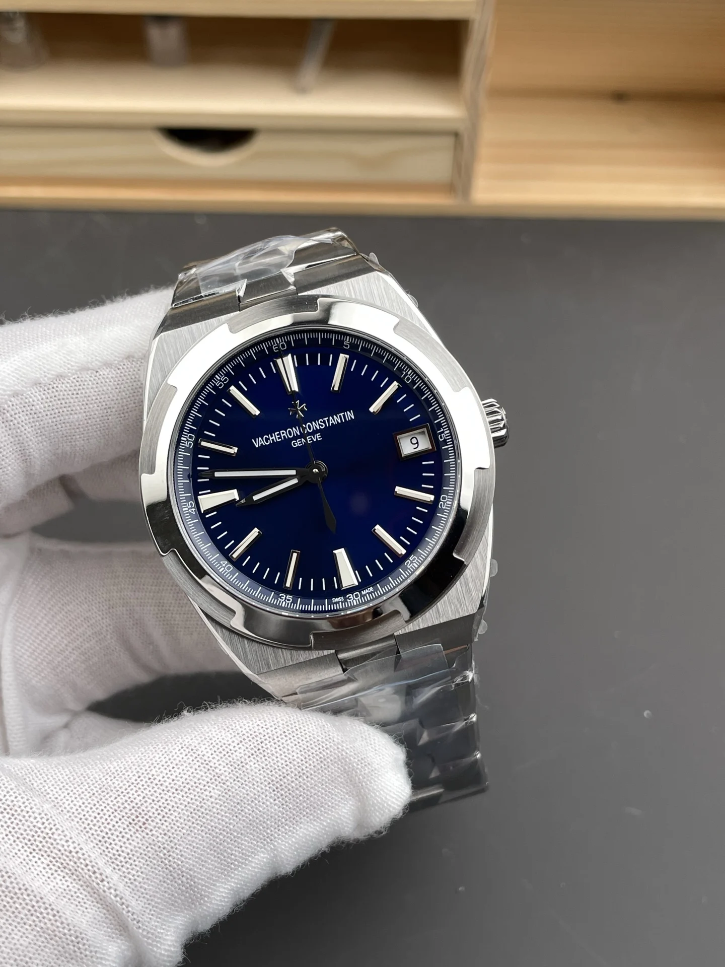 Vacheron Constantin Overseas Blue Dial 41mm — photographed off the sweep