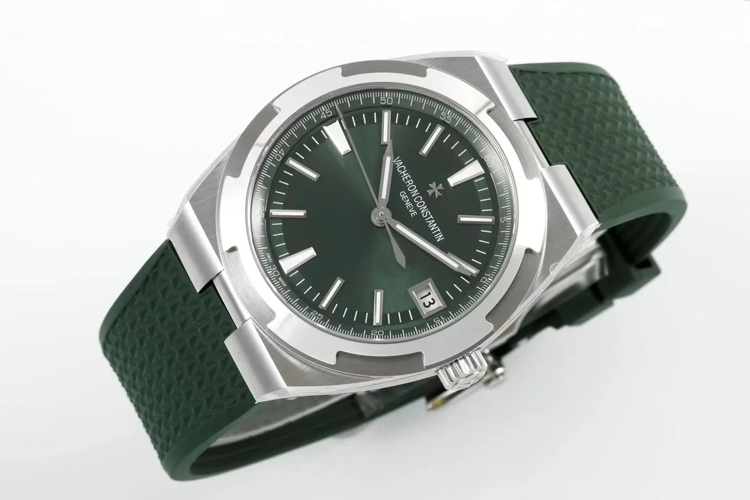 Vacheron Constantin Overseas Green Dial — detail