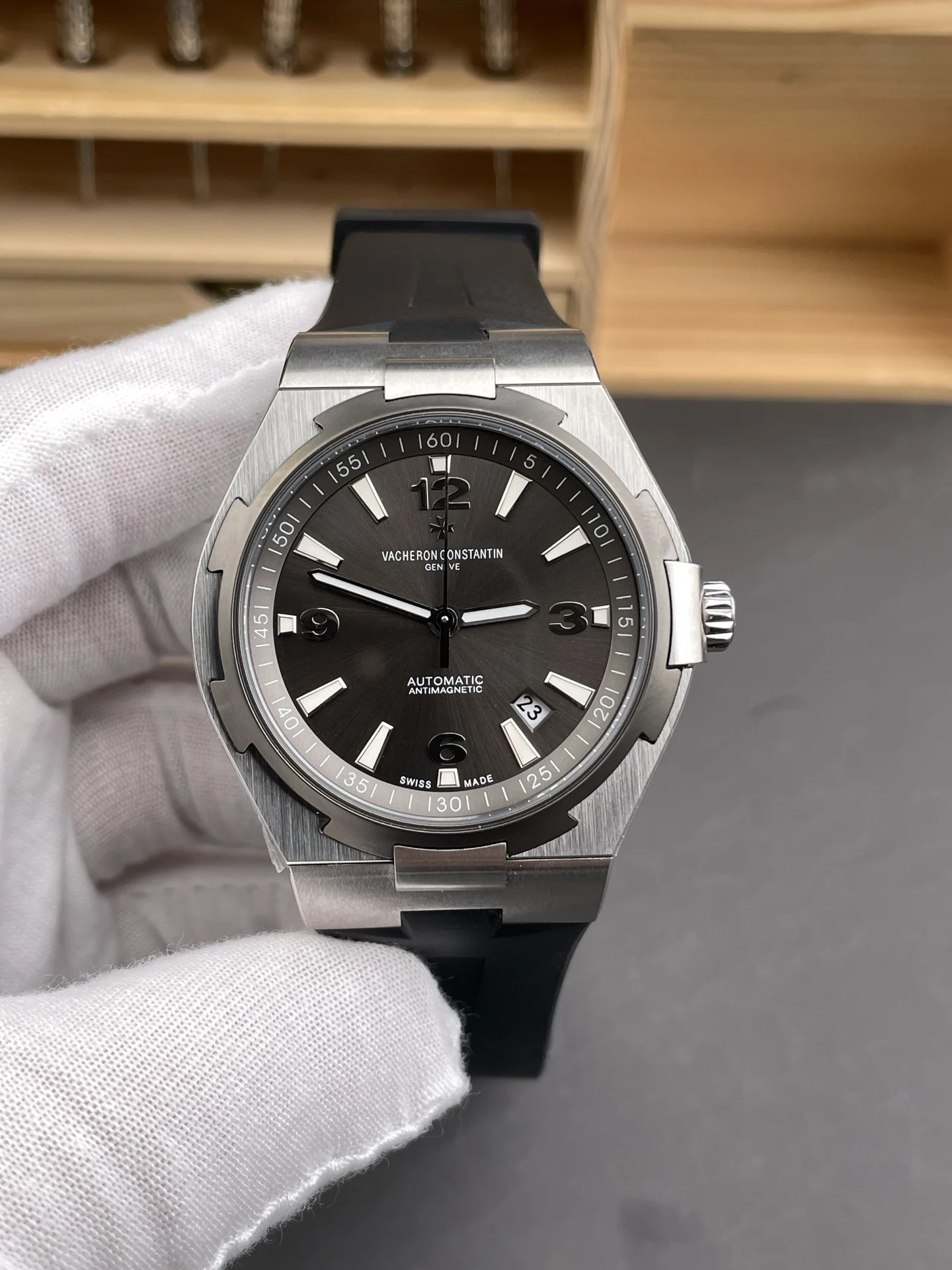 Vacheron Constantin Overseas Grey Dial 42mm — photographed off the sweep