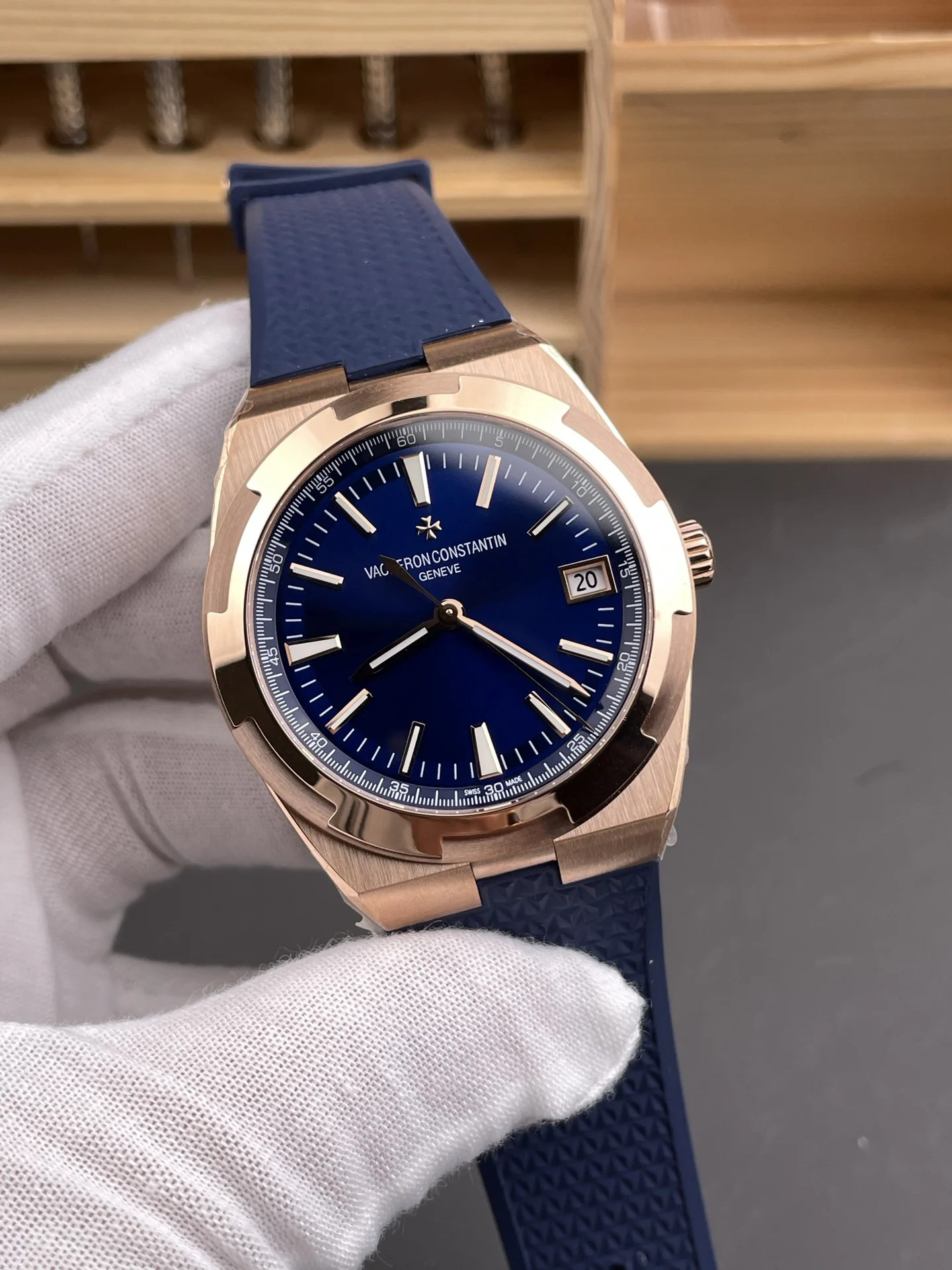 Vacheron Constantin Overseas Rose Gold Blue Dial 41mm — photographed off the sweep