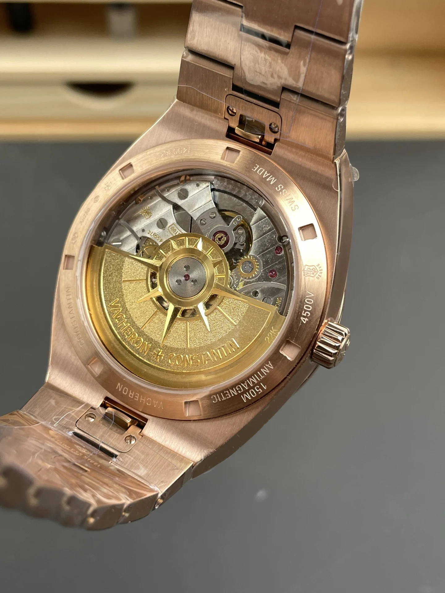 Vacheron Constantin Overseas Rose Gold Green Dial 41mm — photographed off the sweep