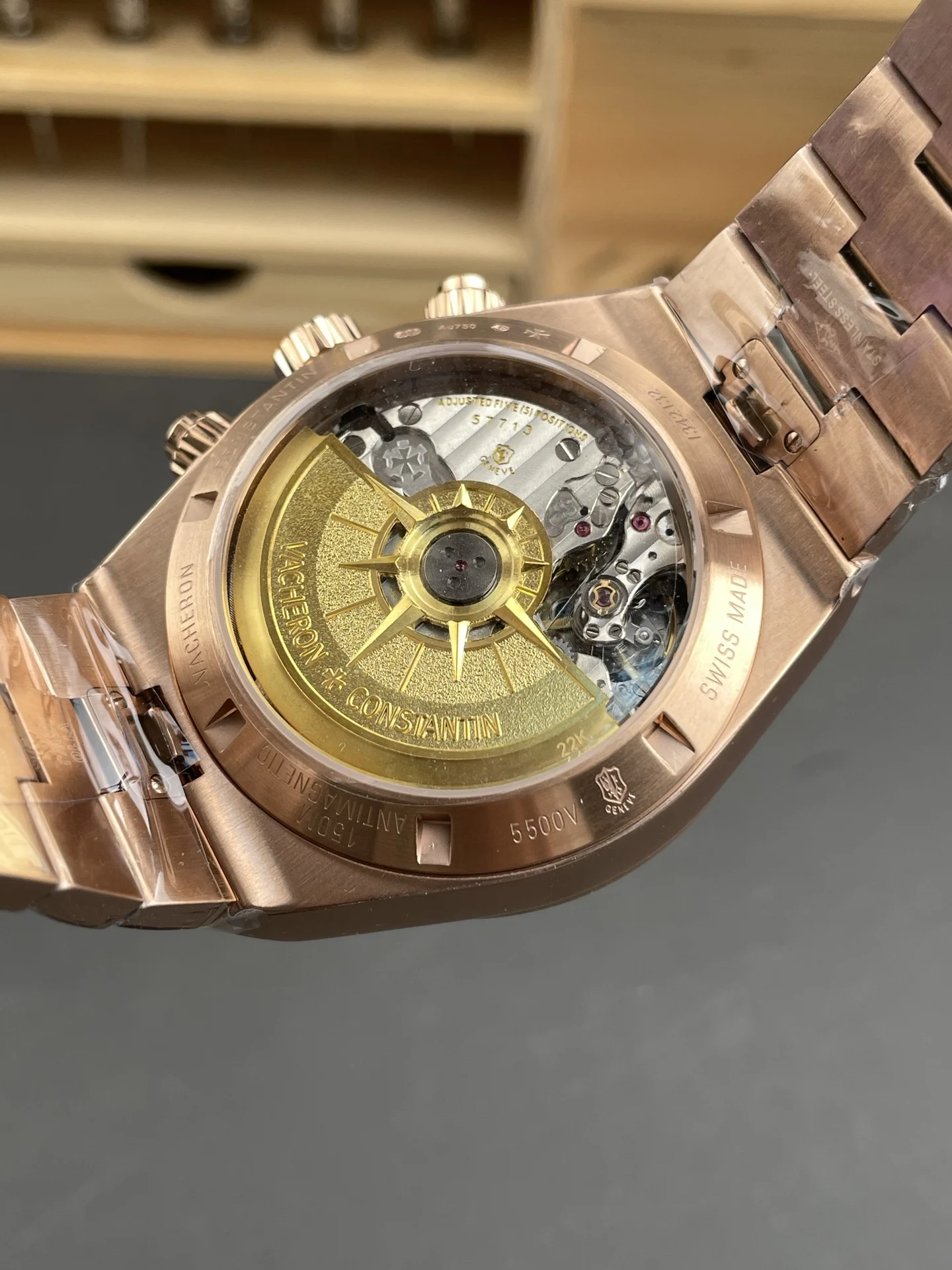 Vacheron Constantin Overseas Rose Gold Green Dial 42.5mm — photographed off the sweep