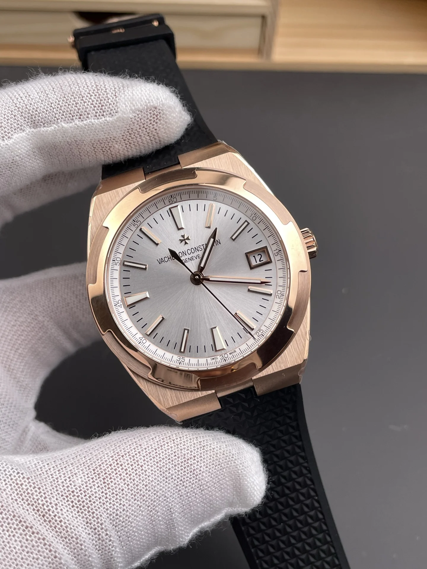 Vacheron Constantin Overseas Rose Gold White Dial — photographed off the sweep