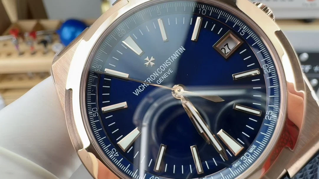 Vacheron Constantin Overseas Rose Gold — photographed off the sweep