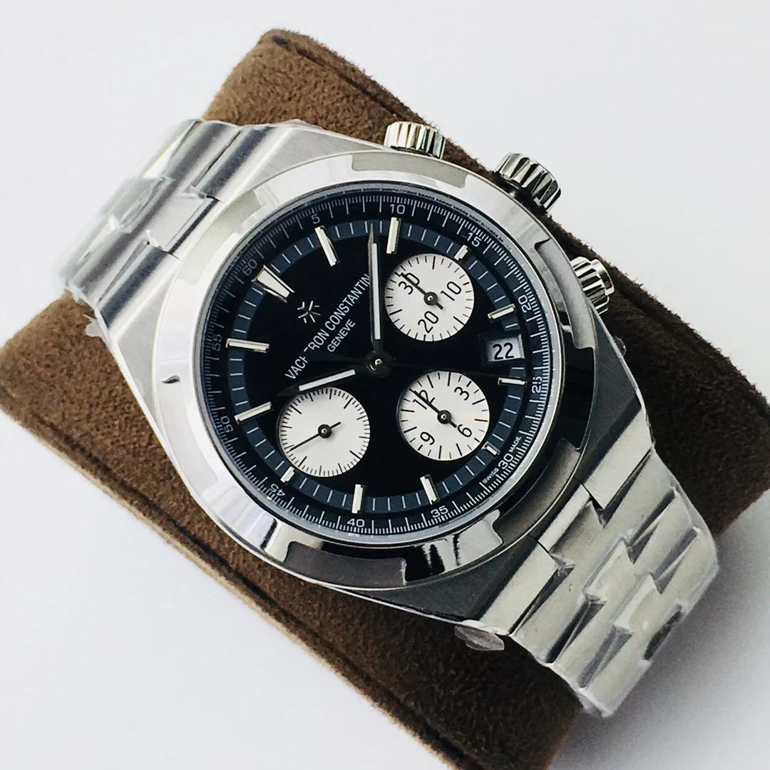 Vacheron Constantin Overseas Steel 41mm — photographed off the sweep