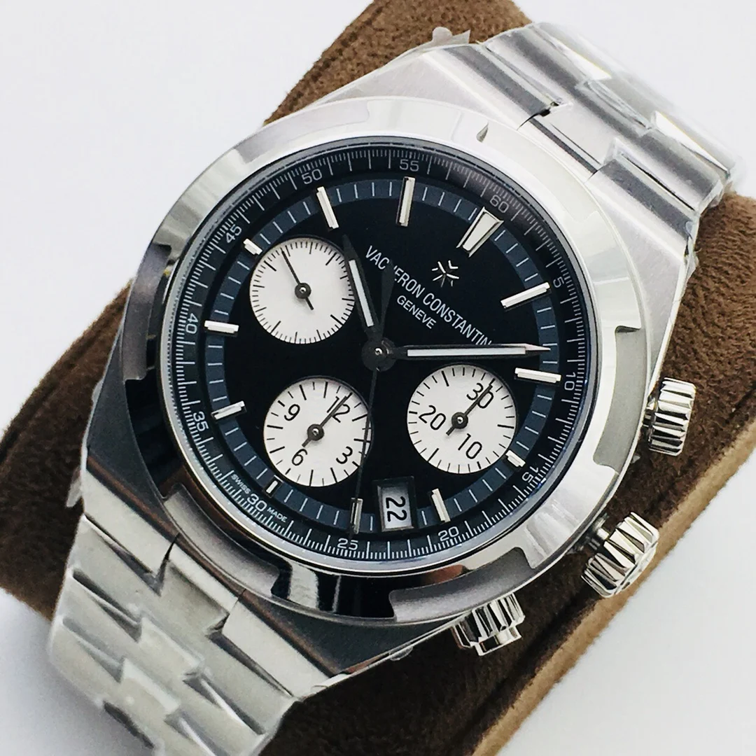 Vacheron Constantin Overseas Steel 41mm — photographed off the sweep