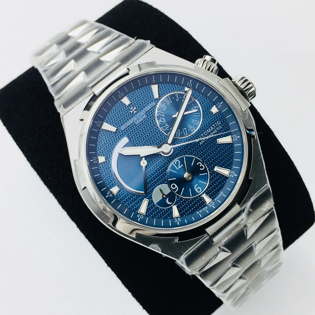Vacheron Constantin Overseas Steel 42mm — photographed off the sweep