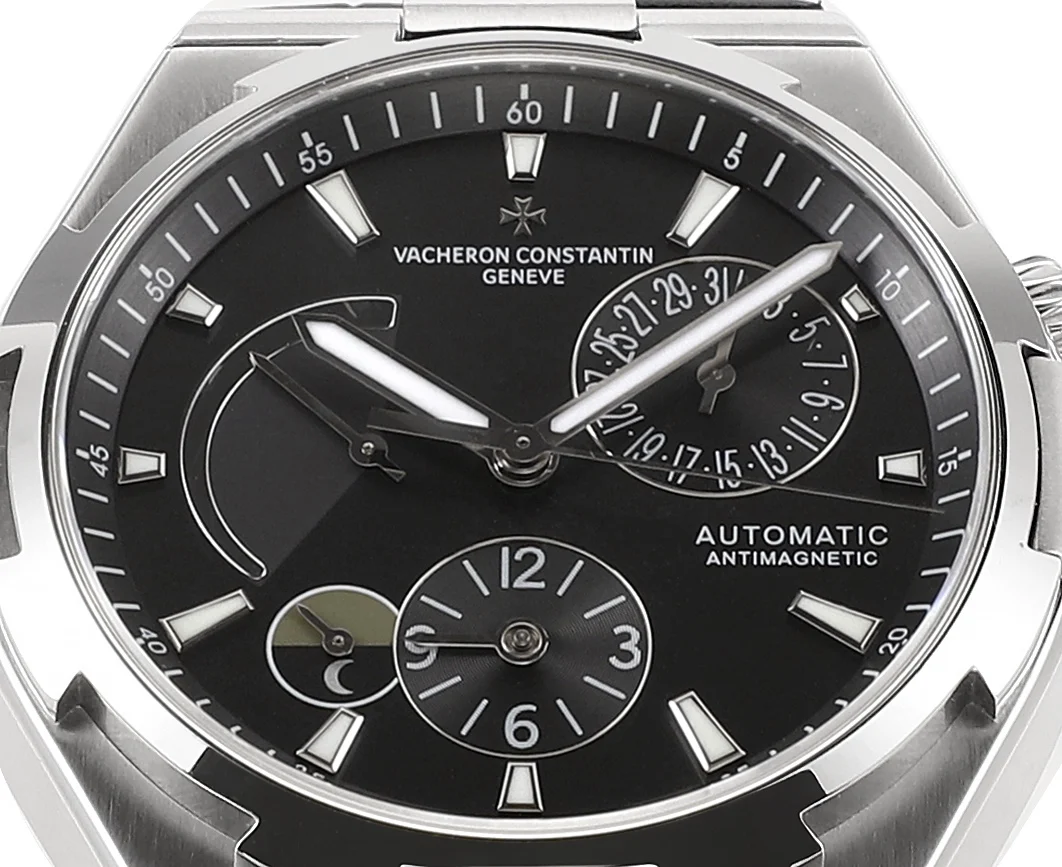 Vacheron Constantin Overseas Steel 42mm — photographed off the sweep