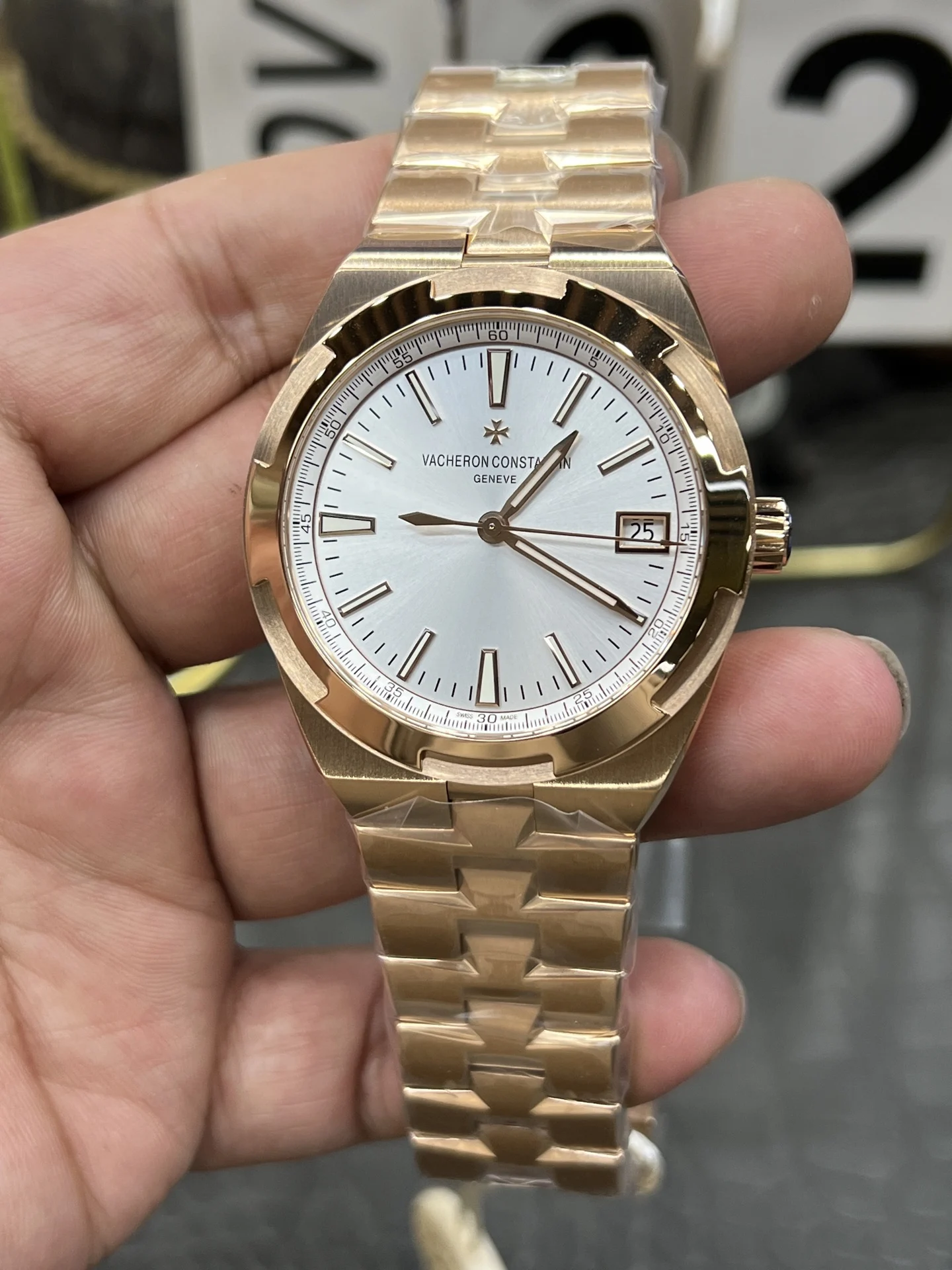 Vacheron Constantin Overseas Steel White Dial — photographed off the sweep
